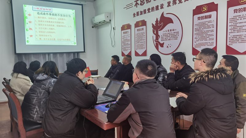 成都叉车证复审流程详解：关键步骤与注意事项
