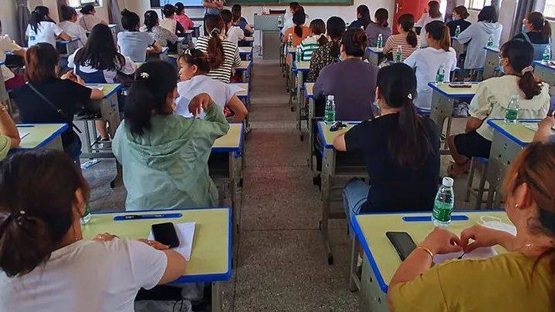 研究生周末补习班：收费标准背后的考量因素**